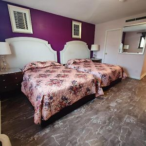 2 Full Beds Non-Smoking